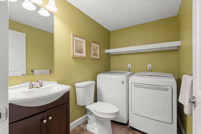 4 Gunstock Ridge, Merrimack, NH 03054