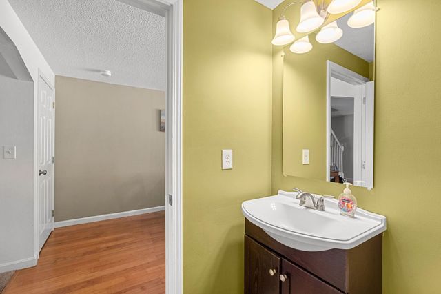 4 Gunstock Ridge, Merrimack, NH 03054