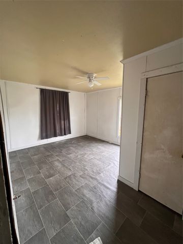 206 3rd Street, Hillsboro, TX 76645