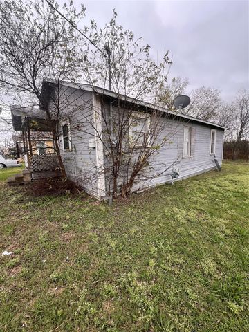 206 3rd Street, Hillsboro, TX 76645