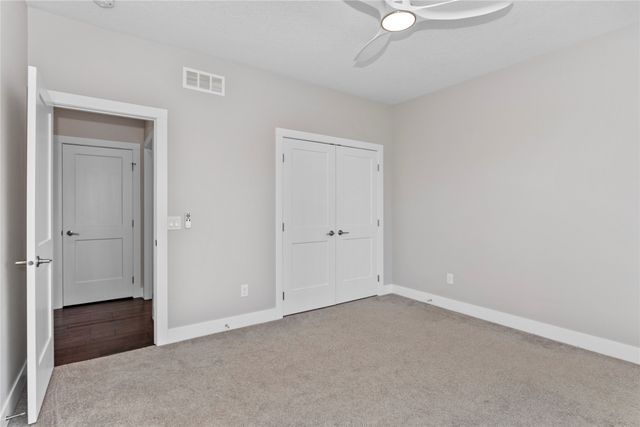 861 82nd Court, West Des Moines, IA 50266