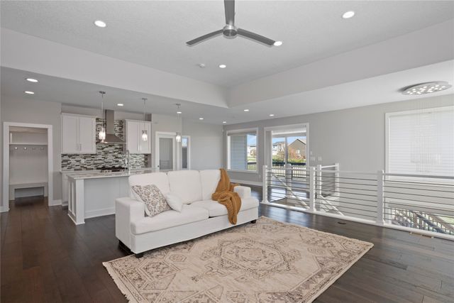 861 82nd Court, West Des Moines, IA 50266