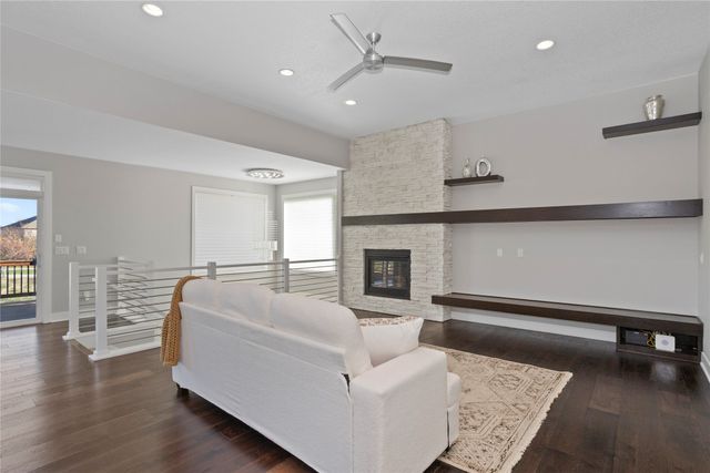 861 82nd Court, West Des Moines, IA 50266