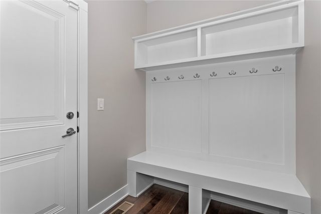 861 82nd Court, West Des Moines, IA 50266