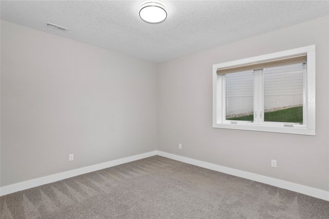 861 82nd Court, West Des Moines, IA 50266