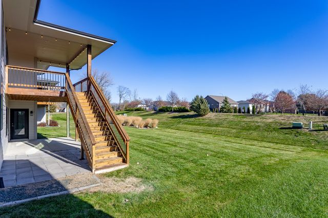 861 82nd Court, West Des Moines, IA 50266