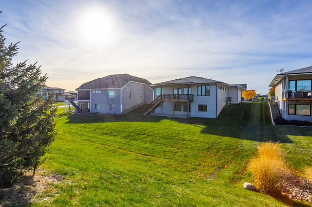 861 82nd Court, West Des Moines, IA 50266