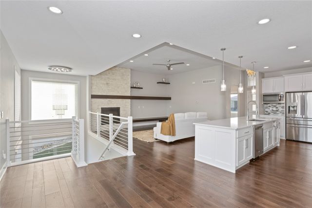 861 82nd Court, West Des Moines, IA 50266