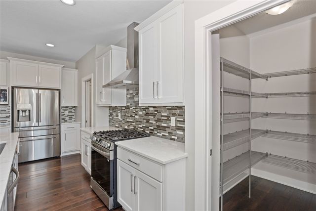 861 82nd Court, West Des Moines, IA 50266