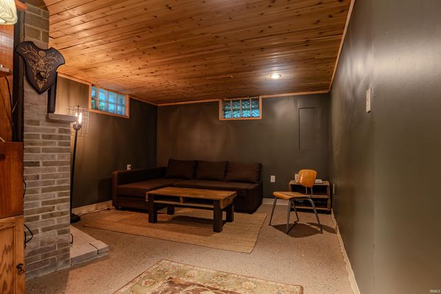 4718 Arlington Avenue, Fort Wayne, IN 46807