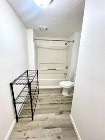 9 Circuit 2, Worcester, MA 01603