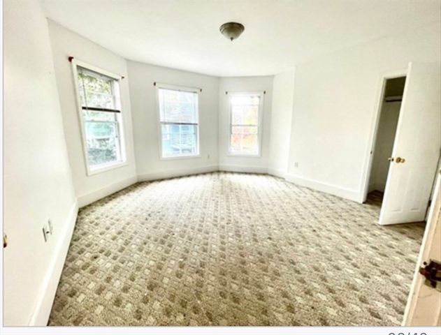 9 Circuit 2, Worcester, MA 01603