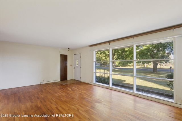 10802 Plains Highway, Eaton Rapids, MI 48827