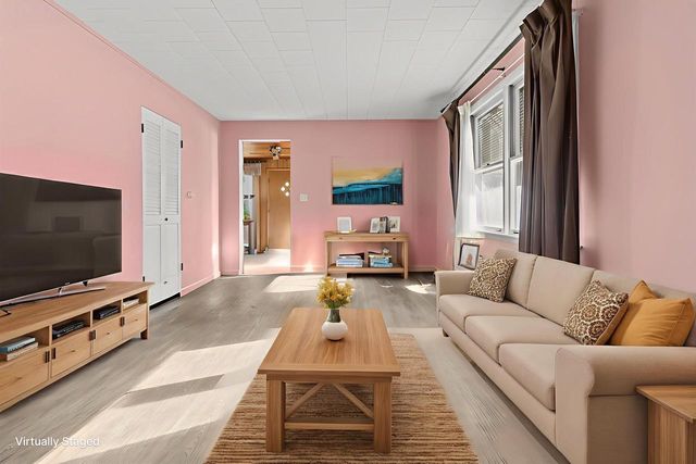 1004 Madison STREET, Lake Geneva, WI 53147