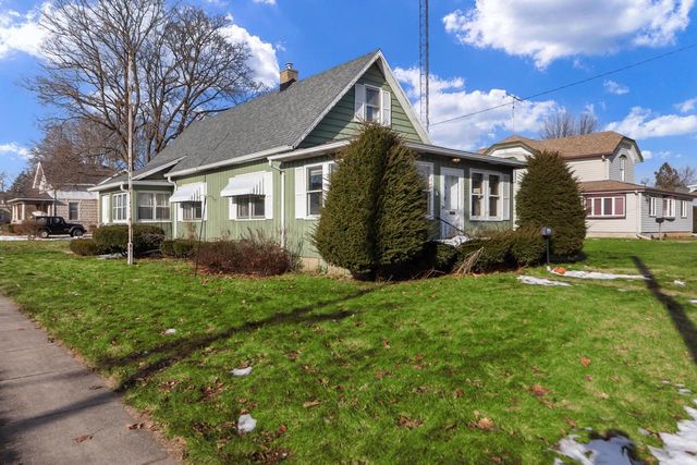 1004 Madison STREET, Lake Geneva, WI 53147