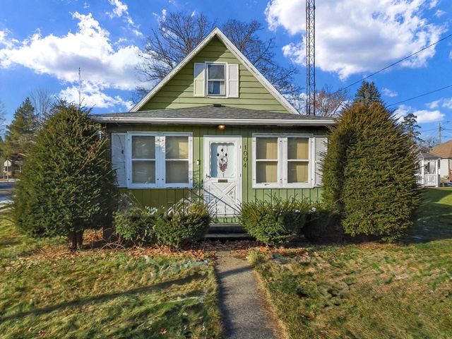 1004 Madison STREET, Lake Geneva, WI 53147