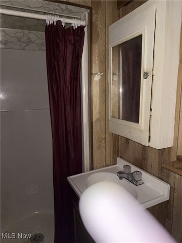 820 Hartzell Avenue, Niles, OH 44446