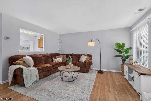 76 Encampment Dr, Bedminster Twp., NJ 07921
