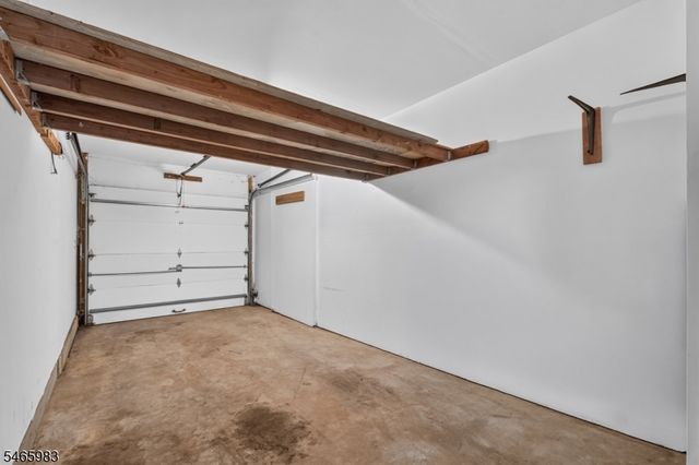 76 Encampment Dr, Bedminster Twp., NJ 07921