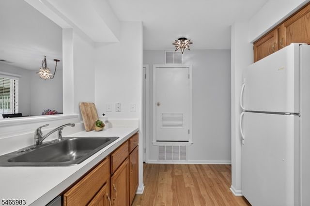 76 Encampment Dr, Bedminster Twp., NJ 07921