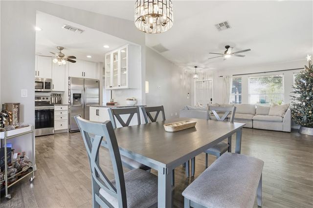 2825 SE 8th PL, Cape Coral, FL 33904