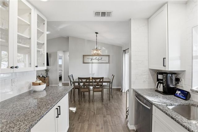 2825 SE 8th PL, Cape Coral, FL 33904