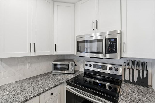 2825 SE 8th PL, Cape Coral, FL 33904