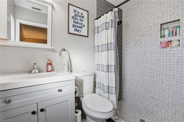 2825 SE 8th PL, Cape Coral, FL 33904