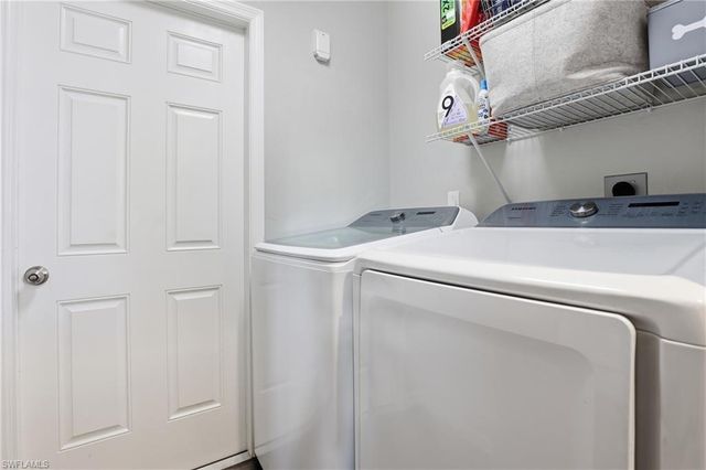 2825 SE 8th PL, Cape Coral, FL 33904