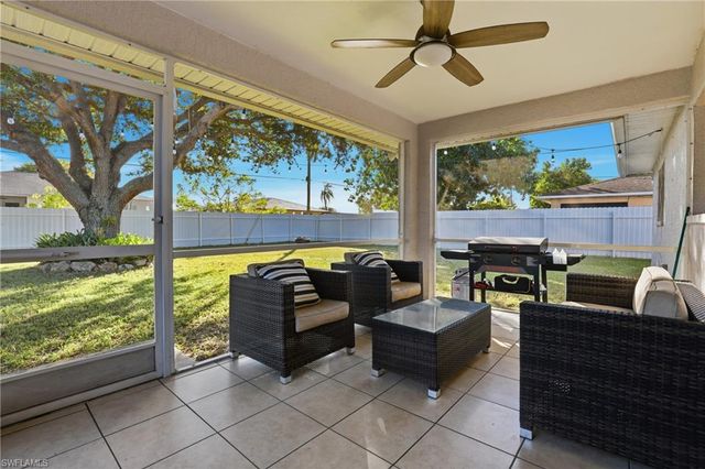 2825 SE 8th PL, Cape Coral, FL 33904