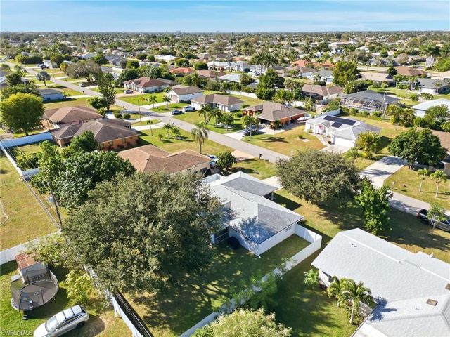 2825 SE 8th PL, Cape Coral, FL 33904