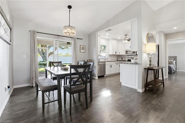 2825 SE 8th PL, Cape Coral, FL 33904