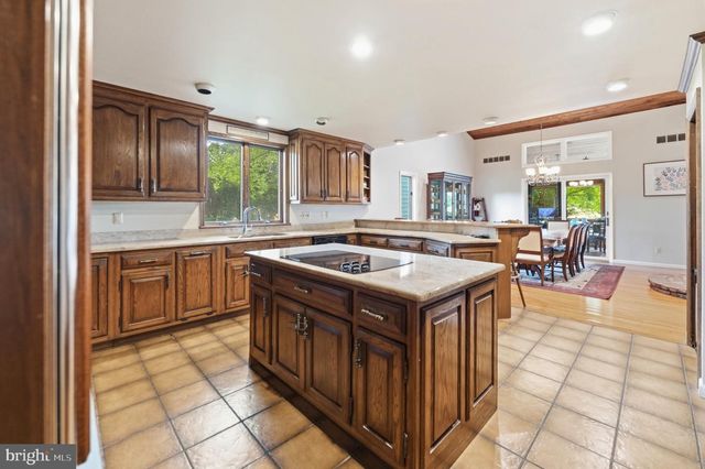 481 E FREEHOLD RD, Freehold, NJ 07728
