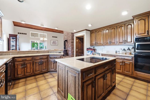 481 E FREEHOLD RD, Freehold, NJ 07728