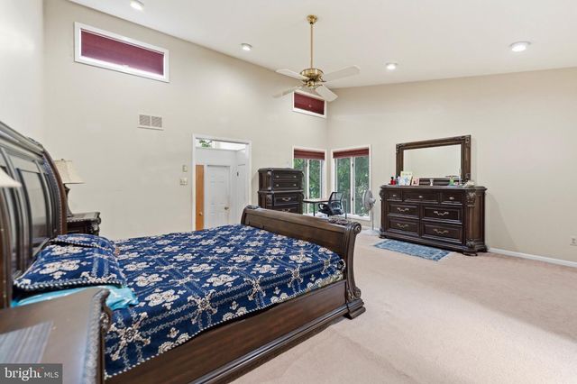 481 E FREEHOLD RD, Freehold, NJ 07728