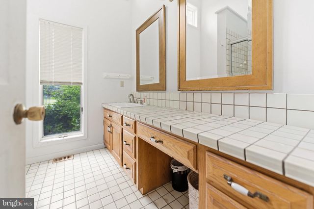 481 E FREEHOLD RD, Freehold, NJ 07728
