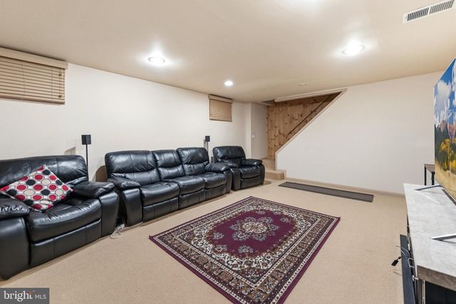 481 E FREEHOLD RD, Freehold, NJ 07728