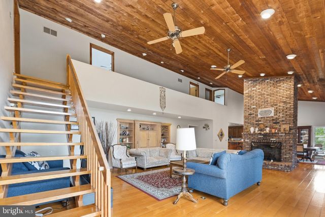 481 E FREEHOLD RD, Freehold, NJ 07728
