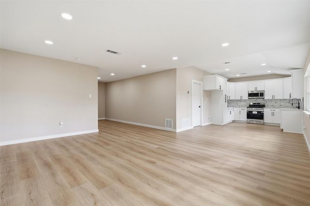 8902 Winding River Drive, Houston, TX 77088