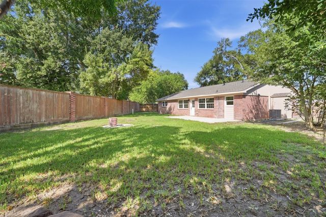 8902 Winding River Drive, Houston, TX 77088