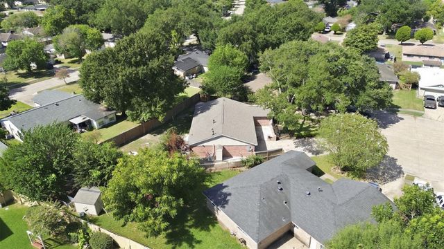 8902 Winding River Drive, Houston, TX 77088