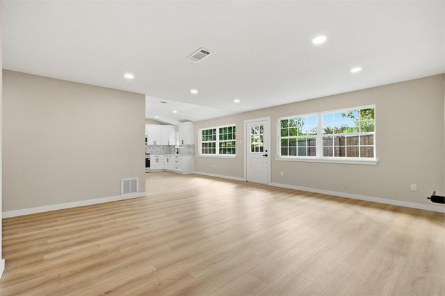 8902 Winding River Drive, Houston, TX 77088