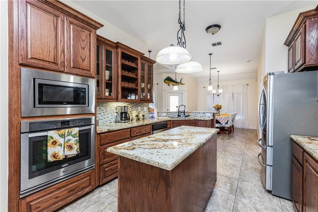 4010 Giants Dr., Corpus Christi, TX 78414