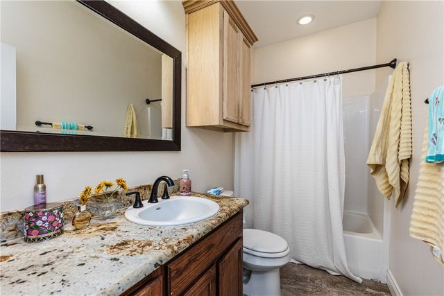 4010 Giants Dr., Corpus Christi, TX 78414