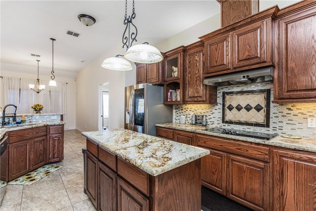 4010 Giants Dr., Corpus Christi, TX 78414