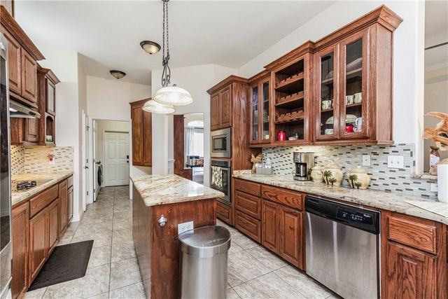 4010 Giants Dr., Corpus Christi, TX 78414