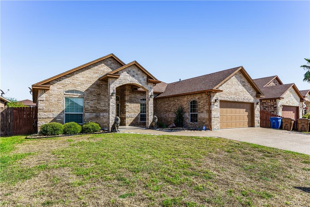 4010 Giants Dr., Corpus Christi, TX 78414