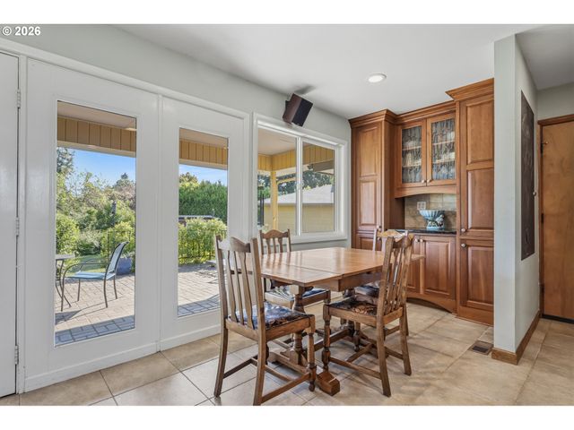 804 Nw SLUMAN Rd, Vancouver, WA 98665