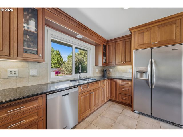 804 Nw SLUMAN Rd, Vancouver, WA 98665