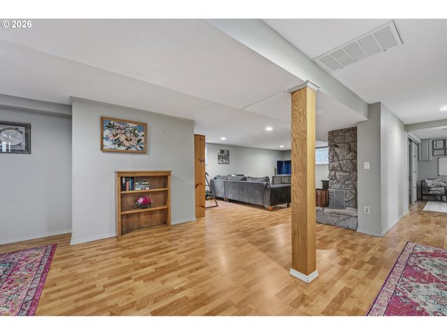 804 Nw SLUMAN Rd, Vancouver, WA 98665